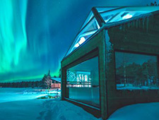 Ce lodge possède son propre sauna avec une vue panoramique sur le lac Jeris