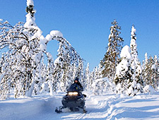 ... ou sortie en scooter des neiges