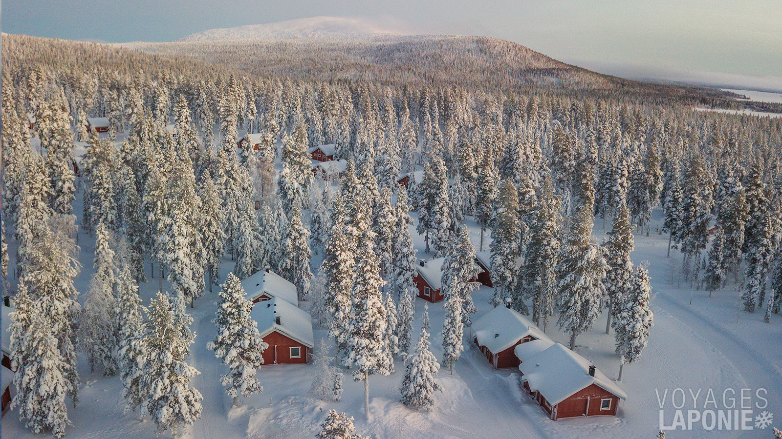 Les chalets du Jeris Lakeside Resort sont idéalement situés sur les rives du magnifique lac Jerisjärvi