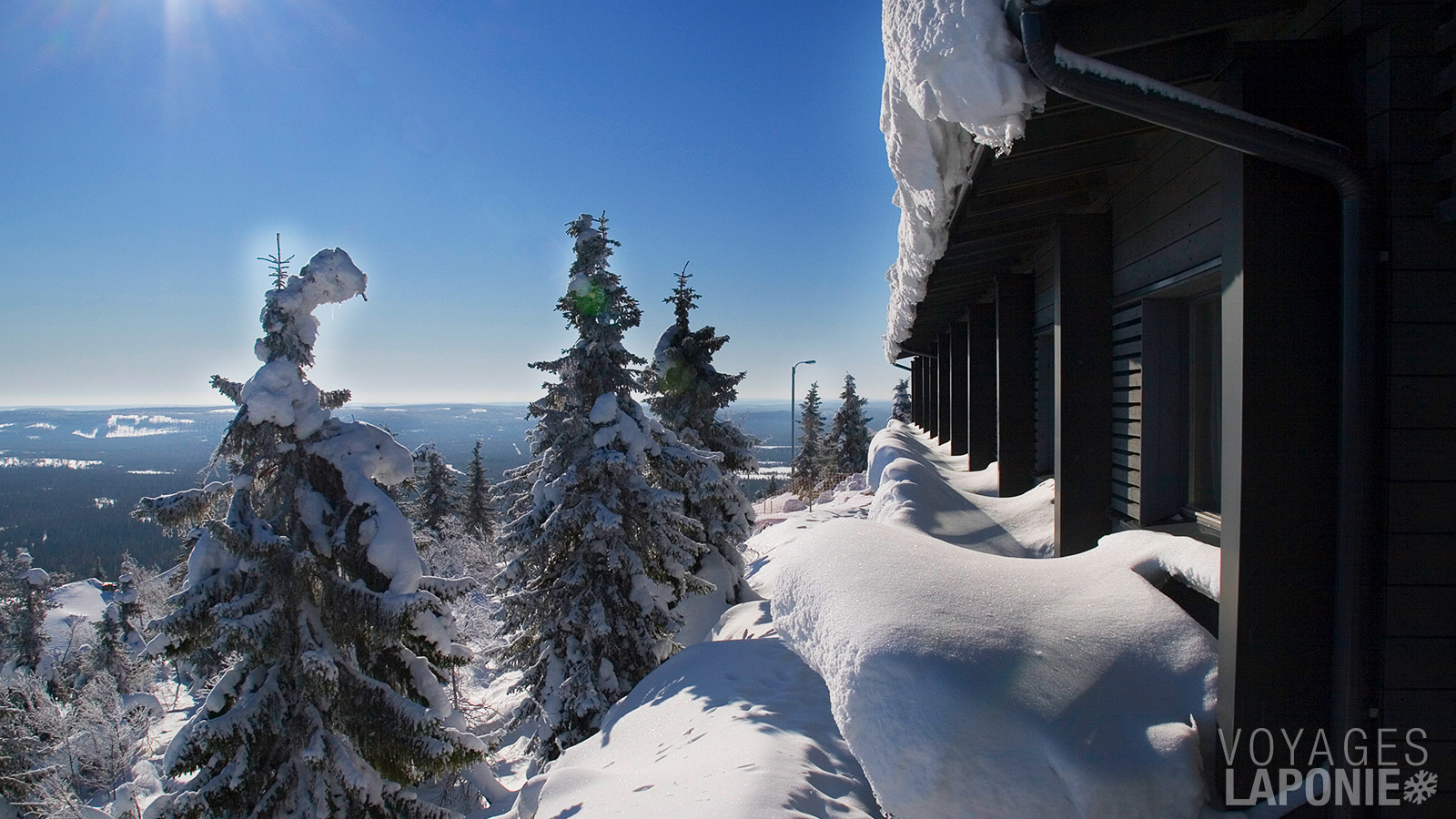 Pendant votre séjour, vous pouvez choisir entre une chambre d’hôtel, un chalet ou une Aurora View Suite