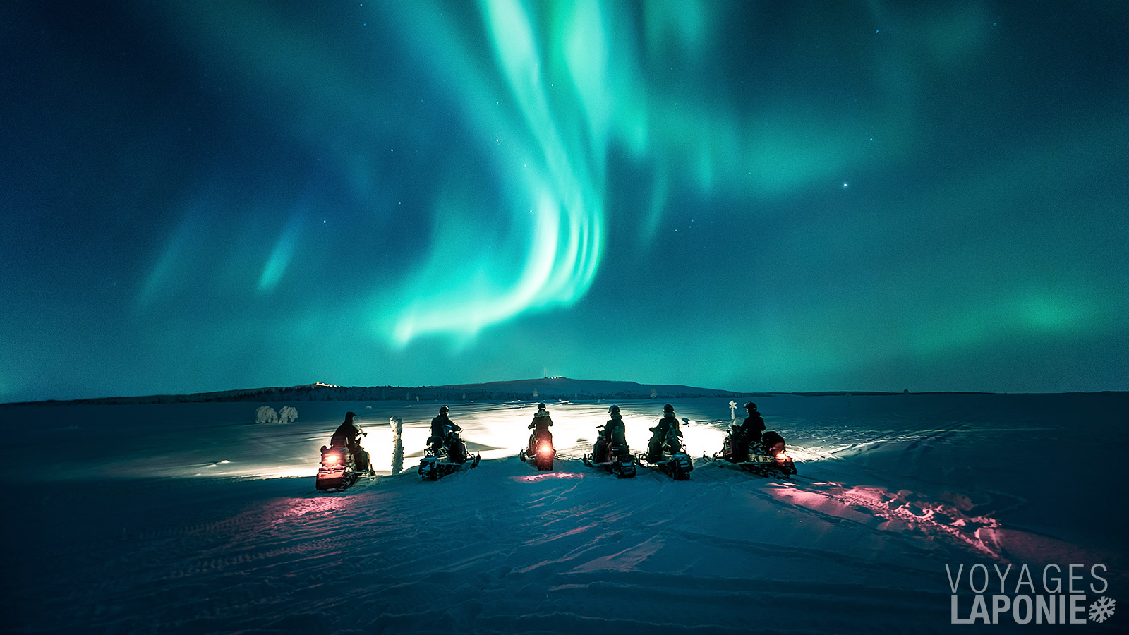 Le programme d’excursions inclut également un safari en motoneige nocturne