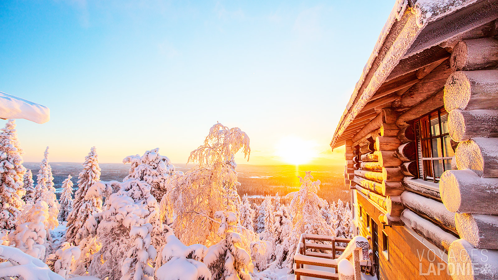 La localisation sur une colline vous offre une vue panoramique sur l’environnement enneigé