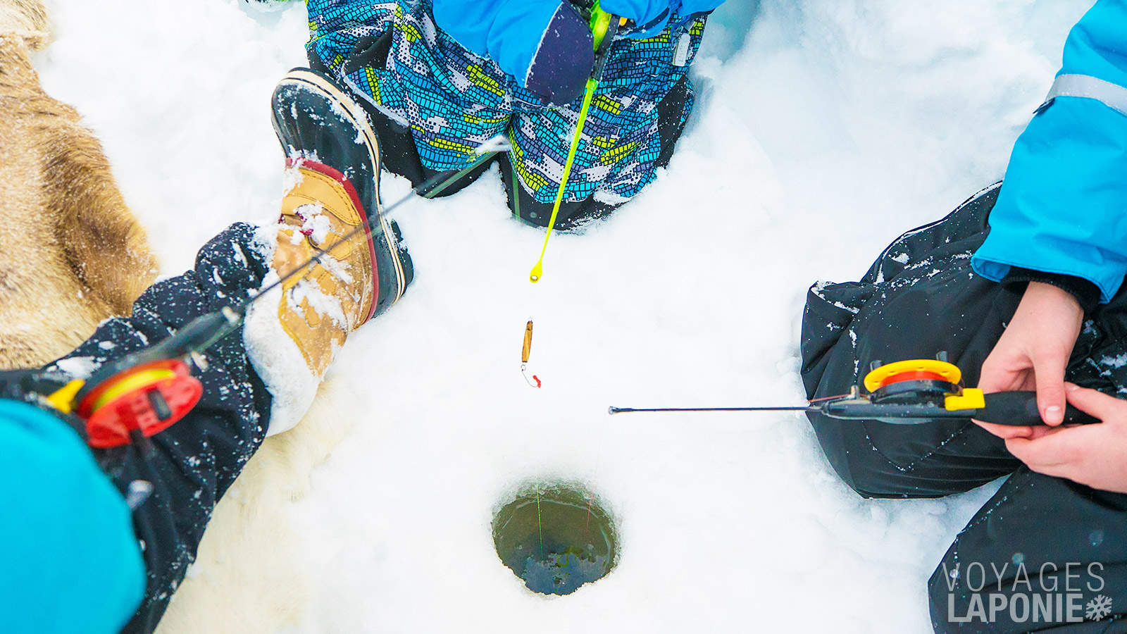 Percez un trou dans la glace et tentez d’attraper votre propre poisson lors d’une partie de pêche sur la glace