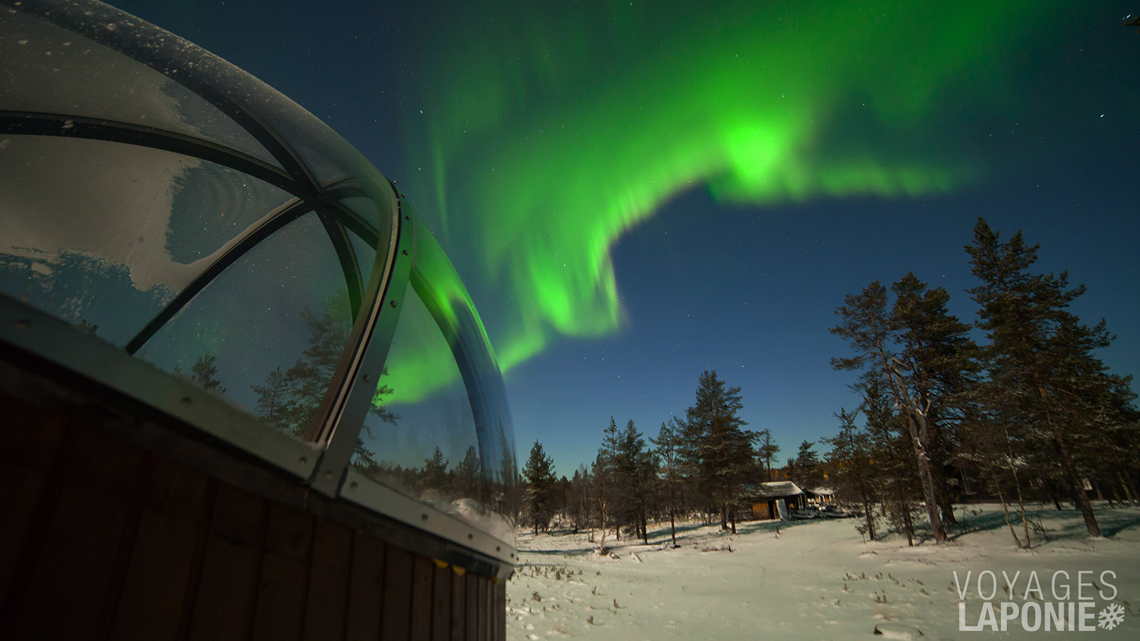 L’endroit parfait pour admirer les aurores boréales depuis le confort de votre lit