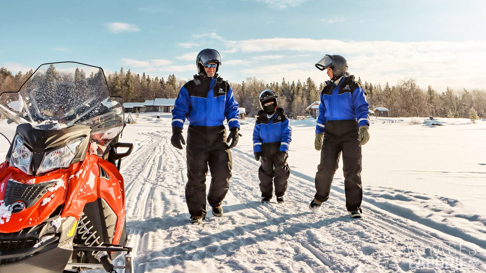 Partez en motoneige à la découverte d’une ferme de rennes à proximité