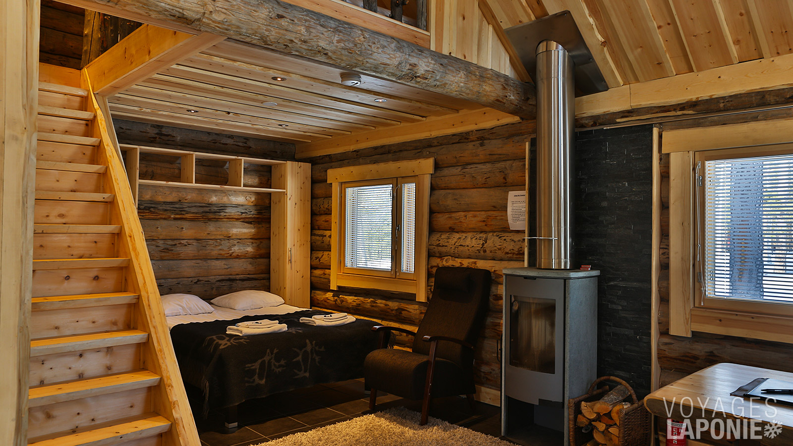 Les Log Cabins, confortables et spacieuses, sont aménagées dans un style naturel typique