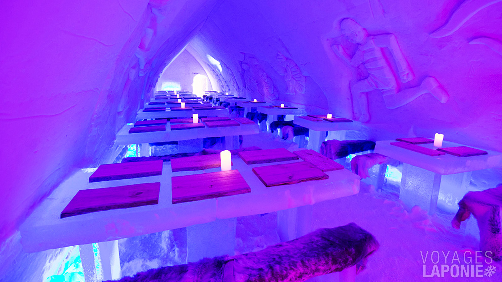 Dans le Snow Village, profitez d’un dîner à trois plats au Ice Restaurant