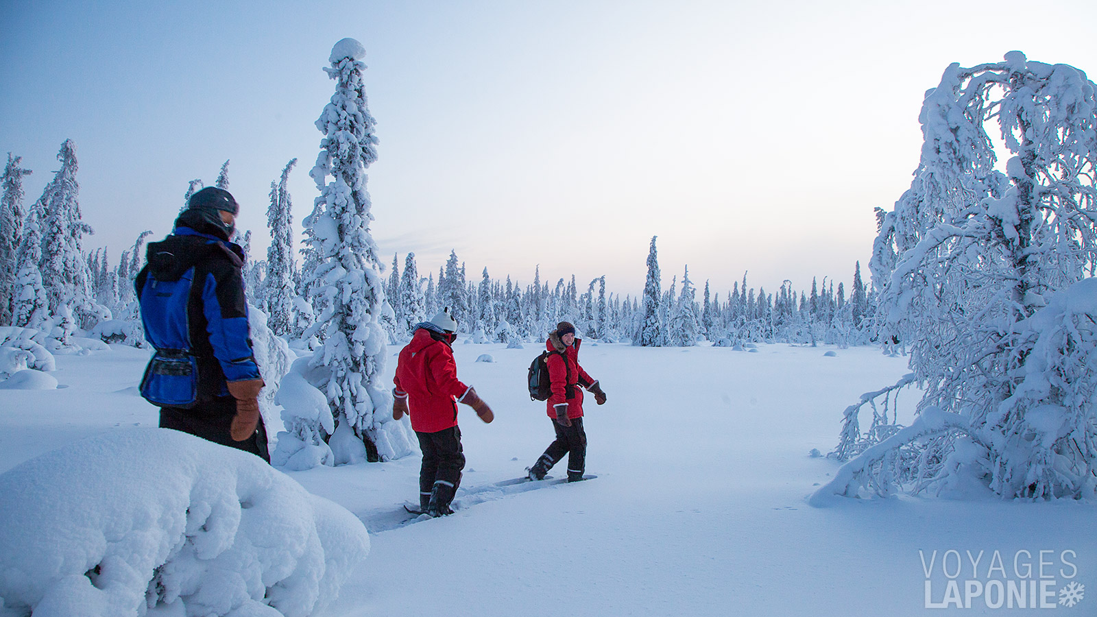 Du matériel de ski de fond ou des raquettes peuvent être loués sur place à des prix avantageux