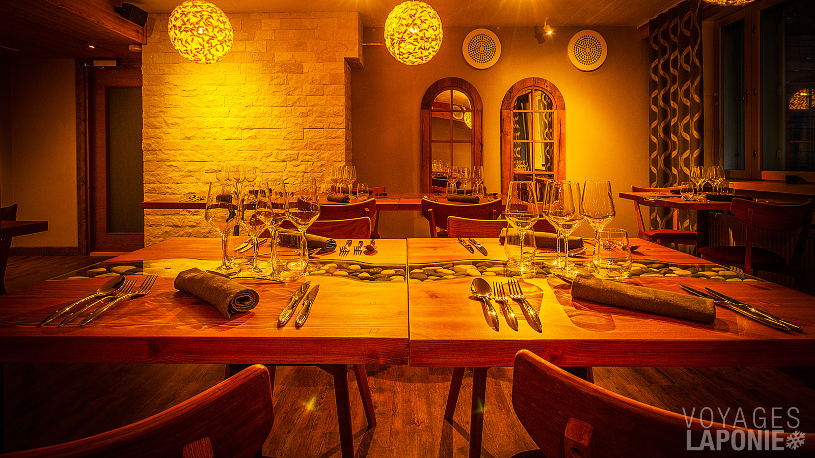 Ressourcez-vous dans ce cadre unique et savourez la délicieuse cuisine Lapone