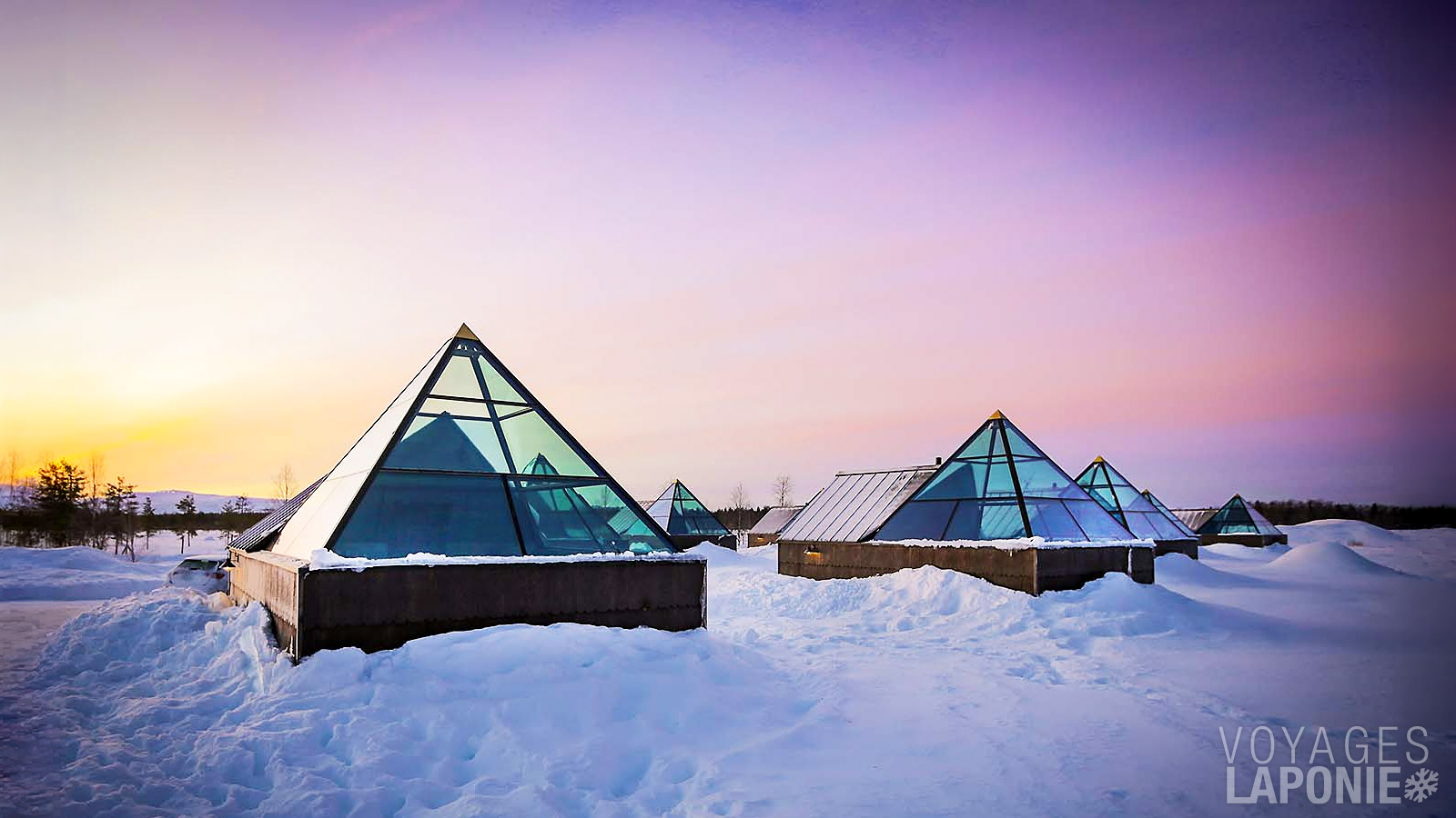 Optez pour une ou plusieurs nuits dans une pyramide de verre, à quelques pas de l’hôtel