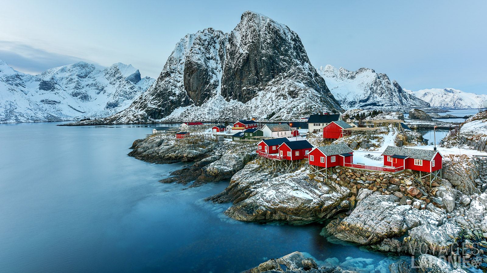 L’un des moments forts, c’est une nuit dans un rorbue, une cabane de pêcheur en bois traditionnelle