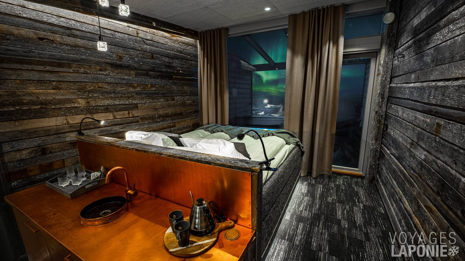 La nuit vous pouvez admirer le ciel étoilé… et avec un peu de chance, assister au spectacle envoûtant des aurores boréales