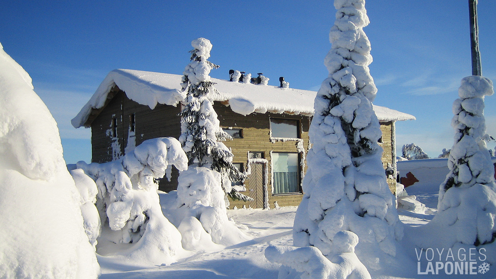Les chalets plus spacieux de type 2 peuvent accueillir des groupes jusqu’à 7 personnes