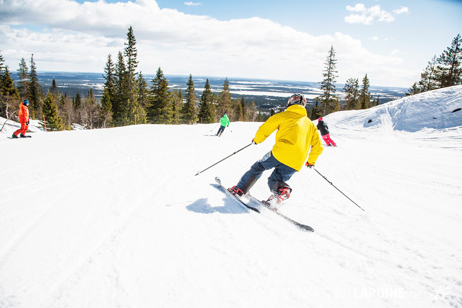 La station de ski de Levi vous offre 39km de pistes dont 17km bleues, 19km rouges en 3km noires